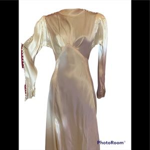 Vintage 30/40’s satin wedding gown bias cut 5 ft long train
